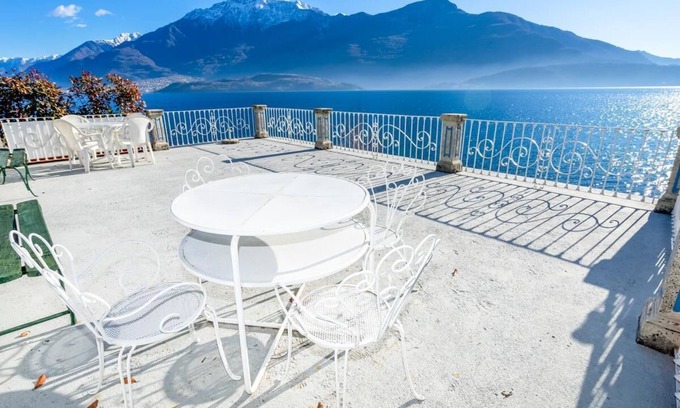 Domaso Apartment | Vento Tivano garden holiday flat directly on the lake