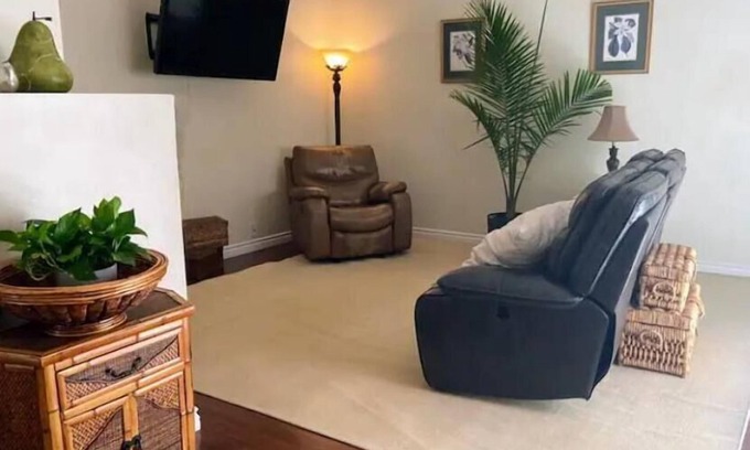 Ventura Villa | Ventura Beach retreat