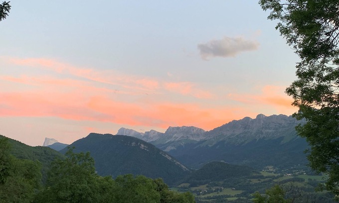 Chateau-Bernard House | Vercors & Trièves Gîte10 p. tout équipé & vue époustouflante