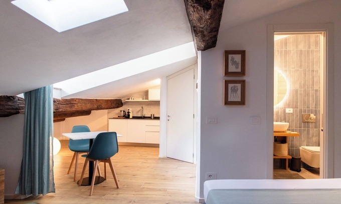 Vernazza Apartment | VERNAZZA - ANGEINETTA, elegant suite-loft with every comfort