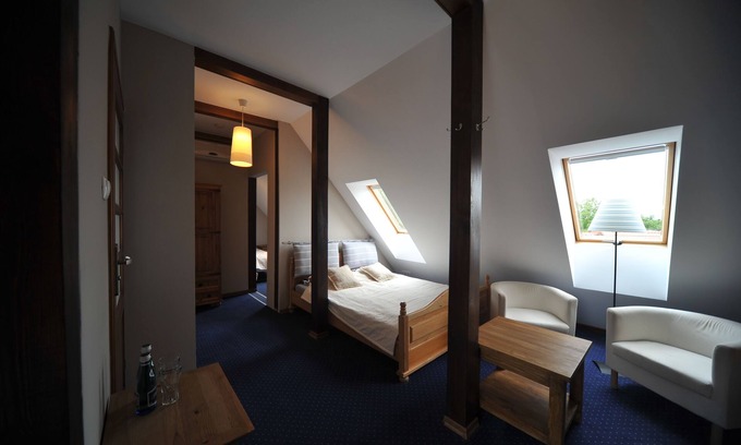 Gledy Hotel | Vertigo Narie