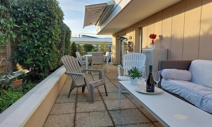 Chatenay-Malabry Apartment | Very bright terrace apartment with secured parking