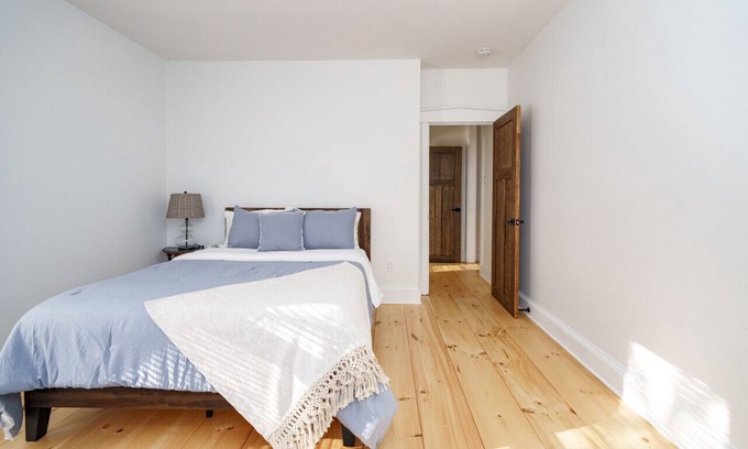 Witmer House | Very Cozy, 2 Bedroom Farmhouse Apartment 2nd FL