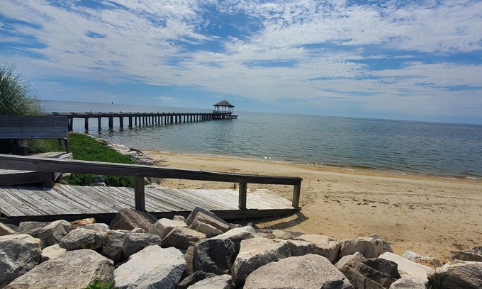 Dameron Cottage | Very long Private Beach waterfront Cottage