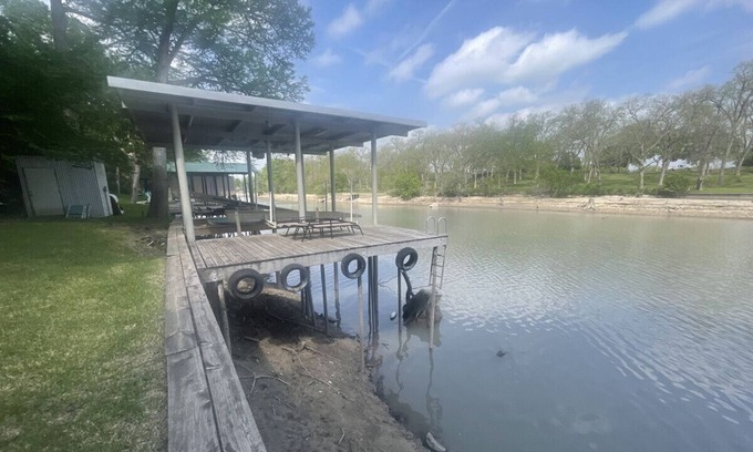 McQueeney House | Very low water levels!