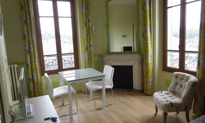 Aix-les-Bains City Center Apartment | Very nice 20m2 studio in the center of Aix les Bains