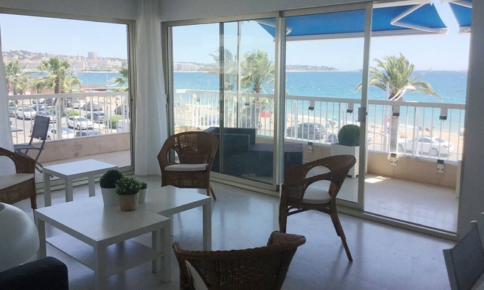Frejus Port Apartment | Very nice apartment on the beach (6pers)
