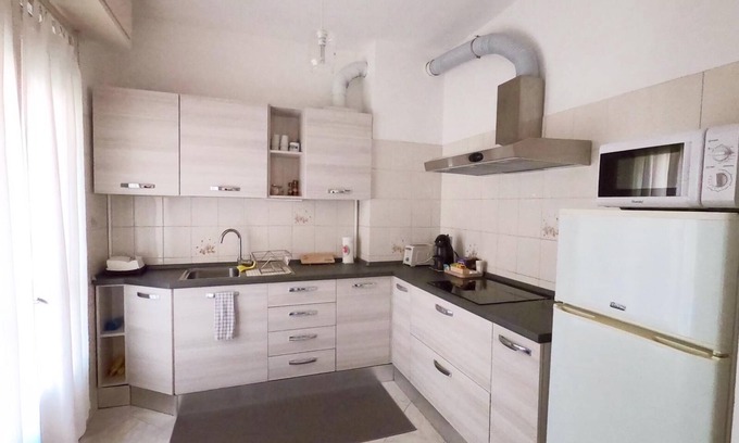 Gallaratese Apartment | VERY NICE APARTMENT/KM 2.6 SAN SIRO STADIUM/KM 10 PIAZZA DUOMO/SUBWAY/WI-FI FREE
