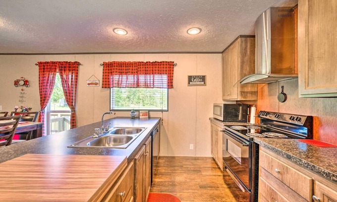 Muse House | VERY NICE Home, Horse Pasture, ATV Parking