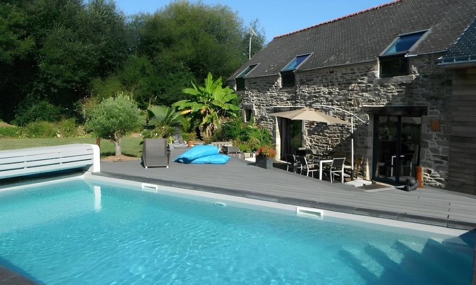 Surzur Villa | Very peaceful villa, sea, countryside, large garden, heated pool.