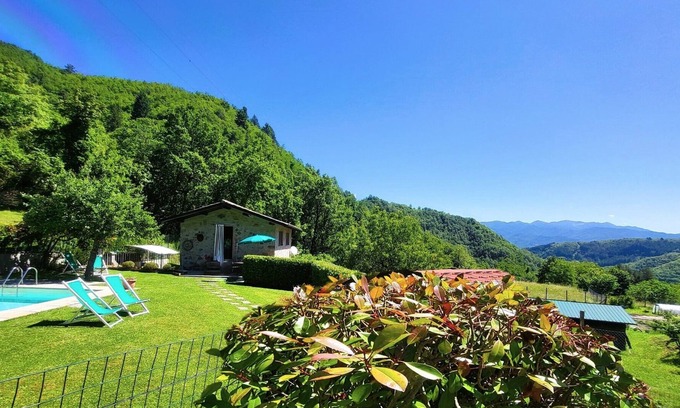 Camporgiano Villa | Very private Sympathetically Restored Barn With Private Pool, Country Views WIFI
