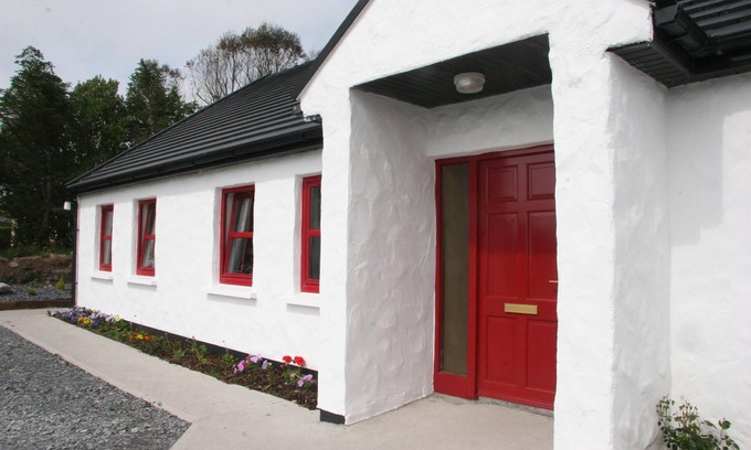Ballinskelligs Cottage | Very spacious 4 bedroom cottage in stunning location
