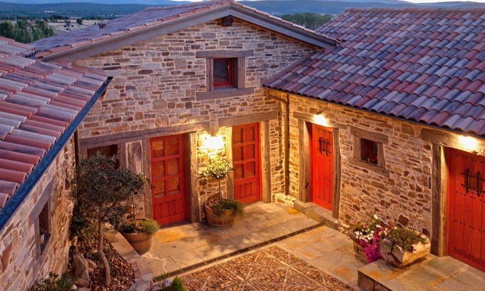 Santa Catalina de Somoza Hotel | Via Avis