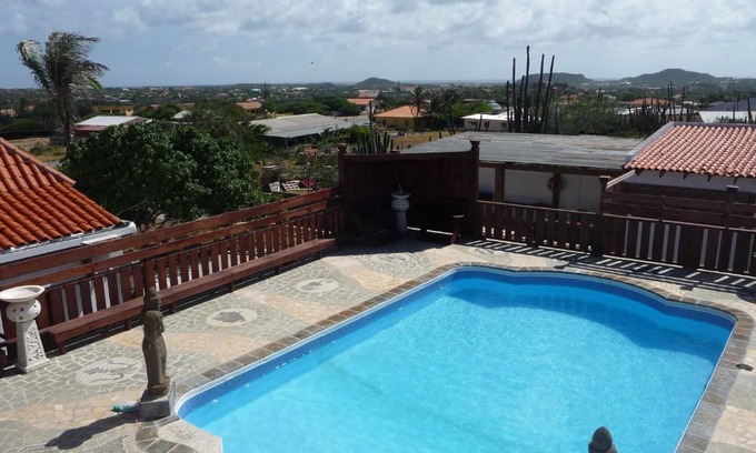 Cadushi Largo Villa | Via Monica