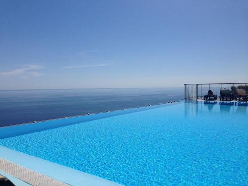 Cap d'Ail Apartment | Viangella - Dramatic sea view! Top floor 2km to Monaco
