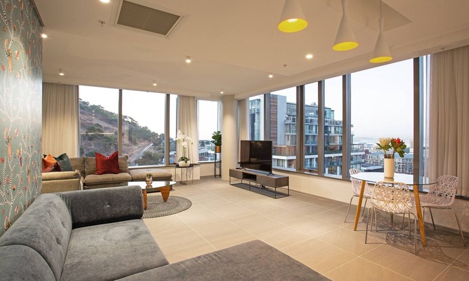 Bo'Kaap Apartment | Vibrant 2-Bed Apartment | Contemporary Finishes