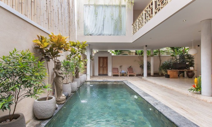 North Legian Villa | Vibrant! 3BR Villa, Near Padma Beach, Legian! 9Min Walk To The Beach! W/Pool!