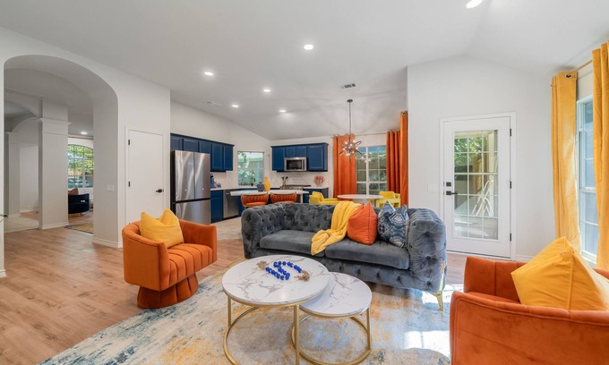 McKinney House | Vibrant & Modern 3BR Home in McKinney!