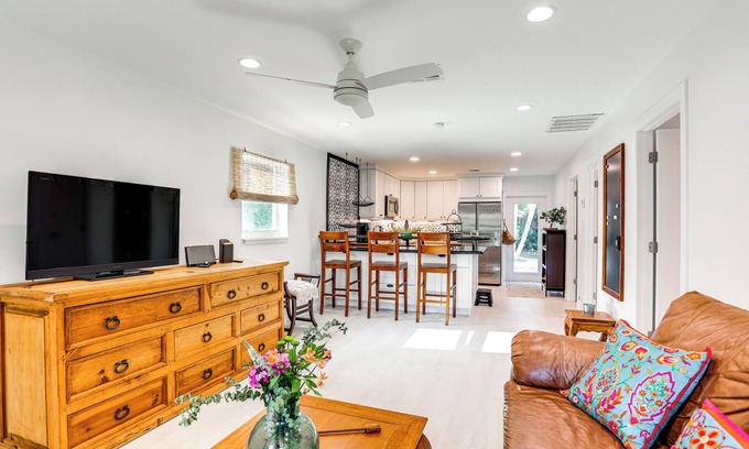 Juno Beach House | Vibrant North Palm Beach Home ~ 2 Mi to Beach!