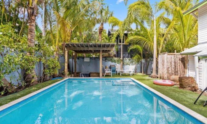 Grandview Heights House | Vibrant Oasis W/Heated Pool 3BR-2BA N/Downtown