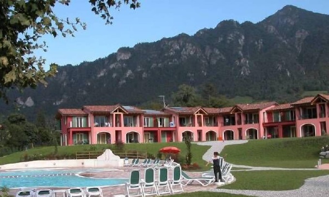 Crone Resort | Vico Large + Sweet - Two Bedroom Resort, Sleeps 8