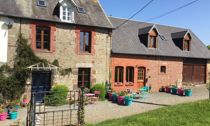 Percy-en-Normandie House | Victoria Gite centrally located in Normandy near Mont St Michel & D Day beaches