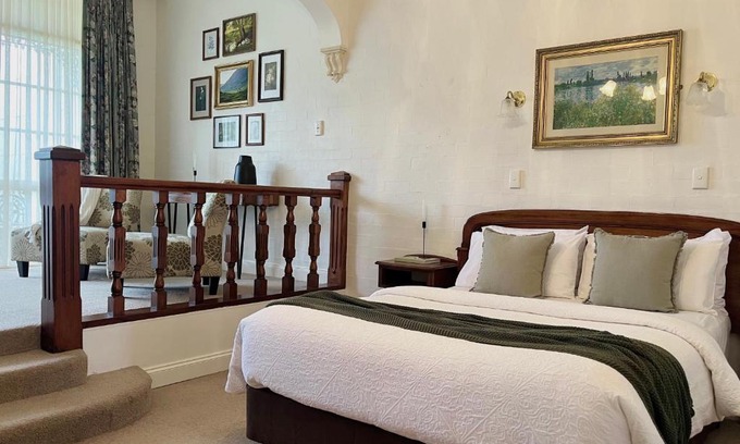 Croydon North Hotel | Victoria House Motor Inn