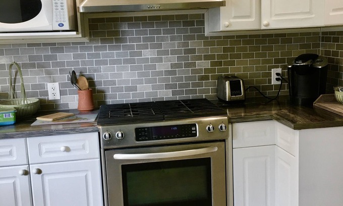 Amherst Apartment | VICTORIAN Clarence House Duplex in Historic Downtown Residential Amherst, NS