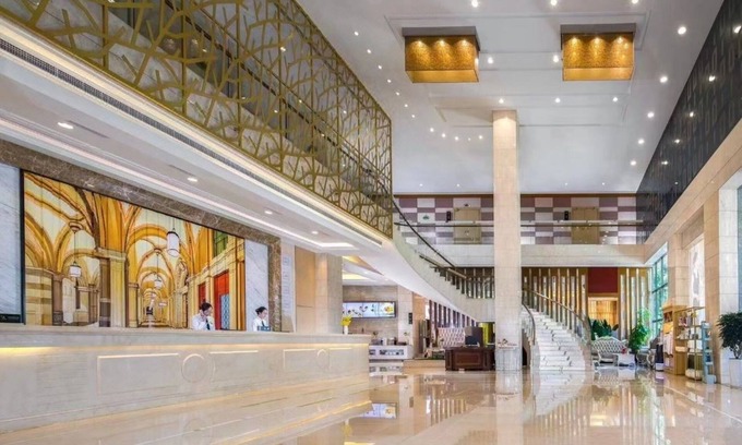 Futian CBD Hotel | Vienna International Hotel Ma 'an Metro