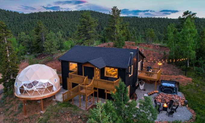 Bailey House | View Haus w/Dome Theater & Yoga Studio + Hot Tub