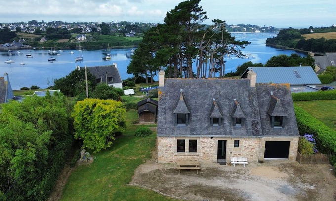 Lannilis House | View over the Aber - House for 8 - Large garden