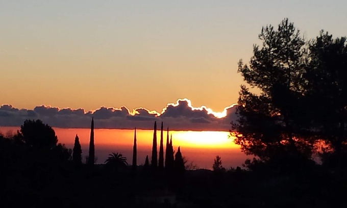 Chateauneuf-Grasse House | Views of mountains and sea, pool and large terraces