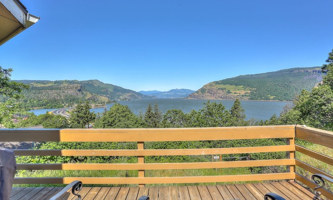 Mosier House | Views! Spacious, Light Bright, Gorge-ous Views!