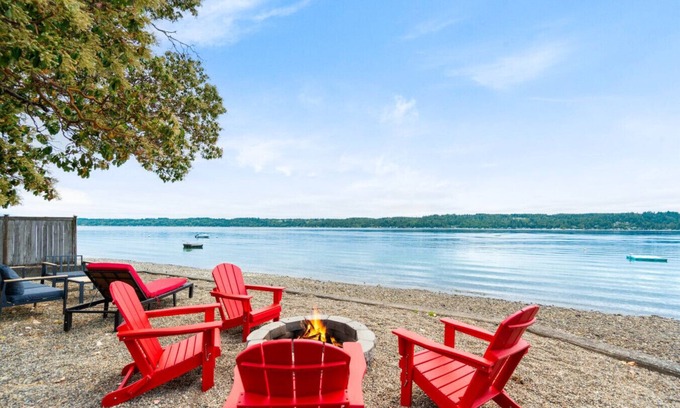 Belfair House | Views & Vibes - Beach, Kayak, Hot Tub, & Firepit!