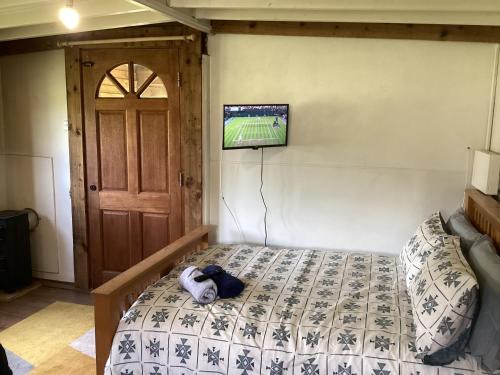 Fairseat Bed & Breakfast | Vigo Retreat cabin 3