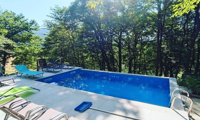 Banja Luka House | Vikendica za odmor Ušće - Cotage with Swimming Pool & River View