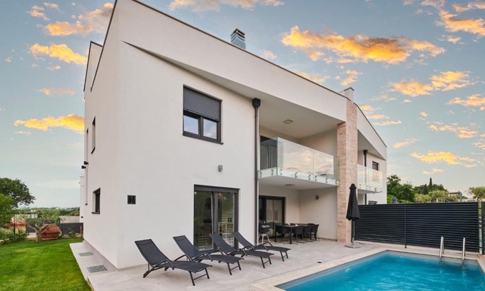 Basanija Villa | Vila 55