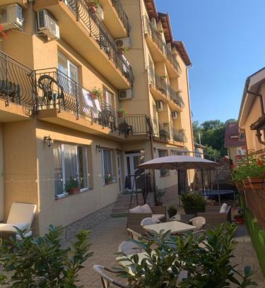 Baile Felix House | Vila Cristal