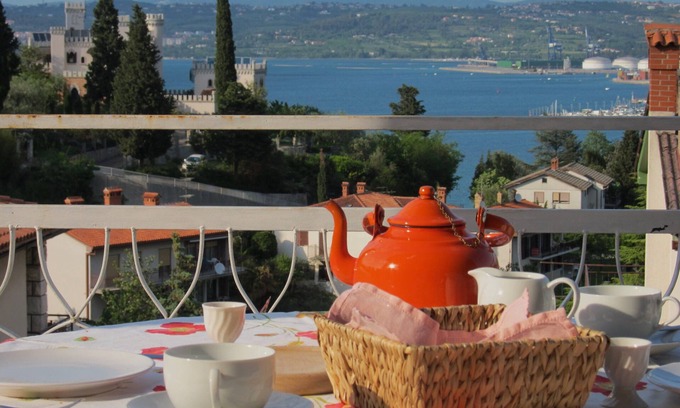 Koper Apartment | Vila Flori - House with garden 5 minutes walk to the Adriatic sea