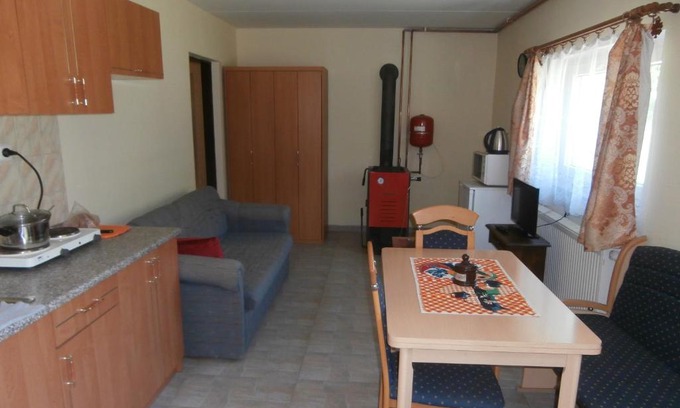 Chocerady Apartment | Vila Jaro