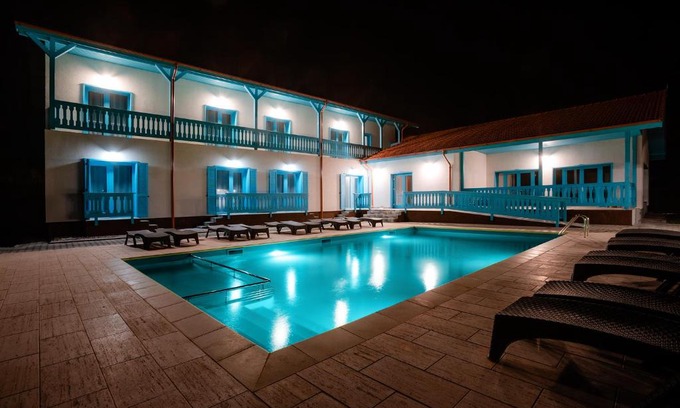 Mahmudia Villa | Vila Mavis-cazare cu piscina incalzita 1 mai-30 sept