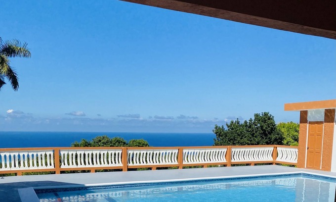 IronShore Estates Cottage | Vila Solstice Montego Bay. Spectacular sunsets, ocean view.