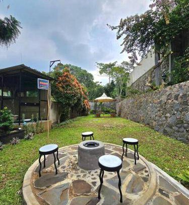 Megamendung Villa | Villa ∙ 1 bedroom ∙ 8 guests