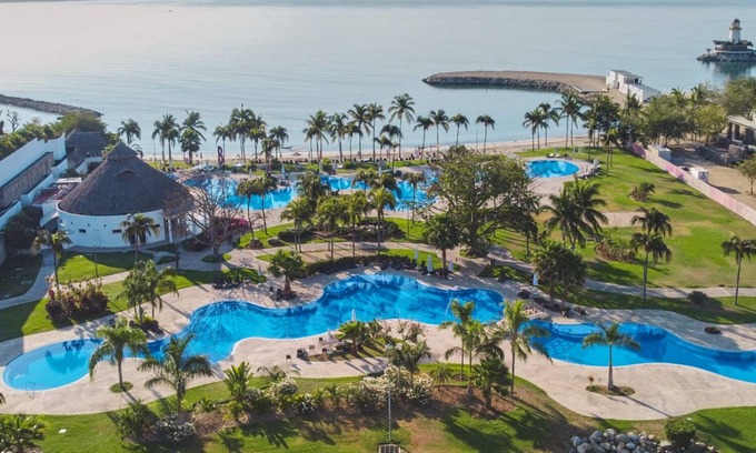 La Cruz de Huanacaxtle House | Villa 12T: Private Heated Pool & Beach Club Access