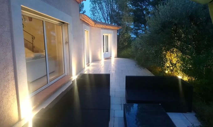 Cadolive Villa | Villa 250 m2 on 4000 m2 of pine forest, swimming pool