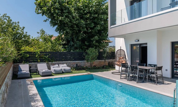 Preveza Villa | Villa ∙ 3 bedrooms ∙ 8 guests