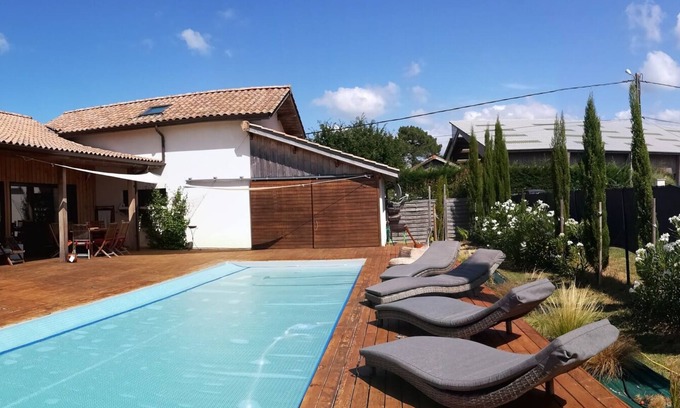 Hourtin House | Villa 3 Chambres Avec Piscine et Jardin. Proche du Port et Multiples Activités