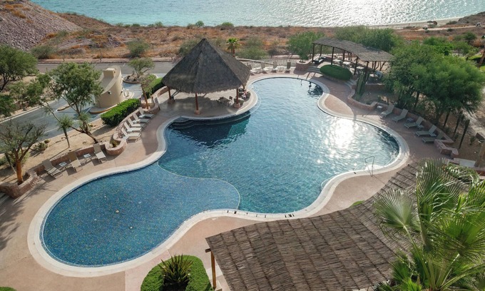 La Paz Villa | Villa 3BR Ocean View & Jacuzzi at Vistamar