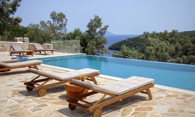 Sivota Villa | Villa ∙ 5 bedrooms ∙ 10 guests