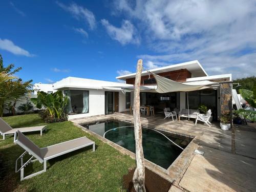 Cluny Villa | Villa 6 Zil Tropical